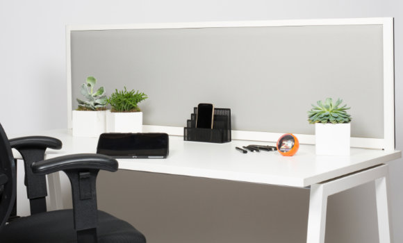 schallabsorbierende Akustik-Trennwand für den Schreibtisch