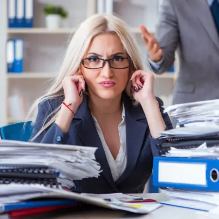 Akustische Maßnahmen zur Stressreduktion am Arbeitsplatz Weniger Stress durch ruhige Raumgestaltung